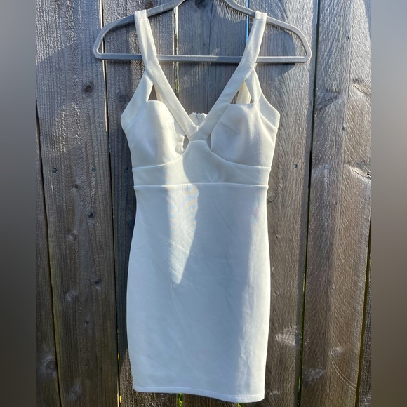 Dresses & Skirts - Vintage White Mini